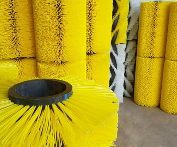 Variedad de cepillos fabricados en nuestra empresa de cepillos